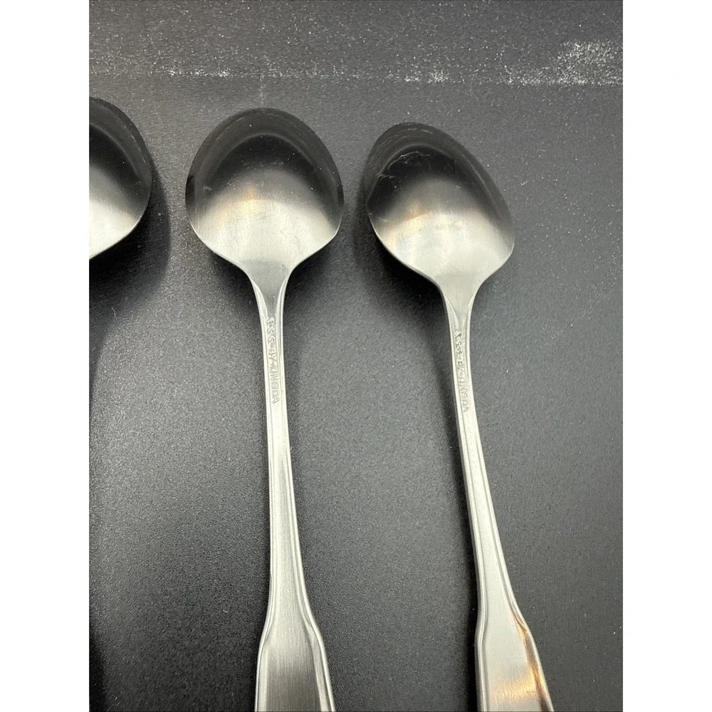 Oneida four teaspoons